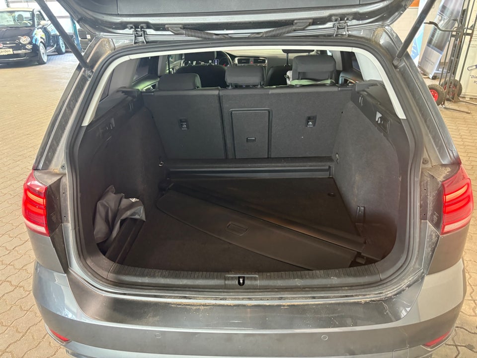 VW Golf VII 1,5 TSi 130 Comfortline Variant DSG 5d