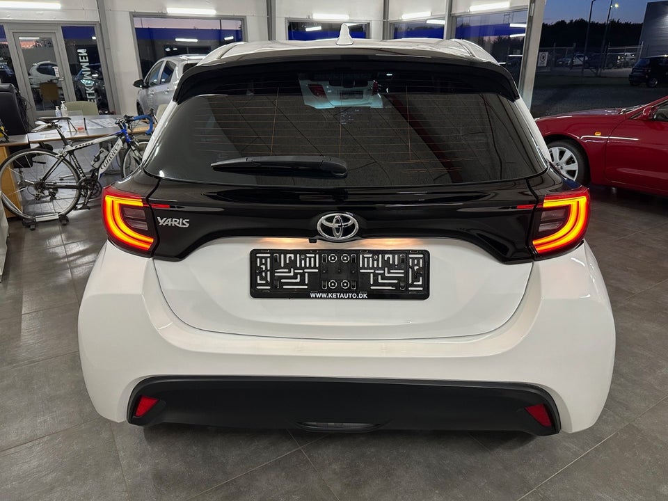 Toyota Yaris 1,5 Active Tech+ 5d