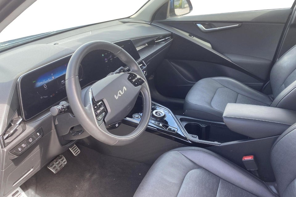 Kia Niro 64 EV Premium 5d