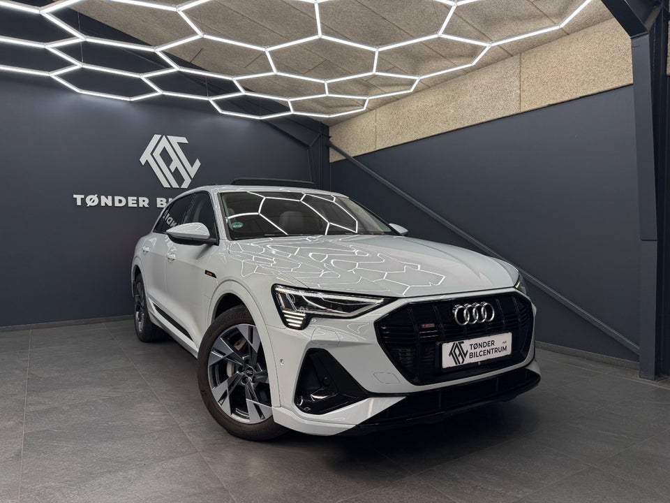 Audi e-tron 55 S-line quattro 5d
