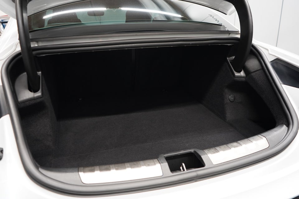 Porsche Taycan Turbo 4d