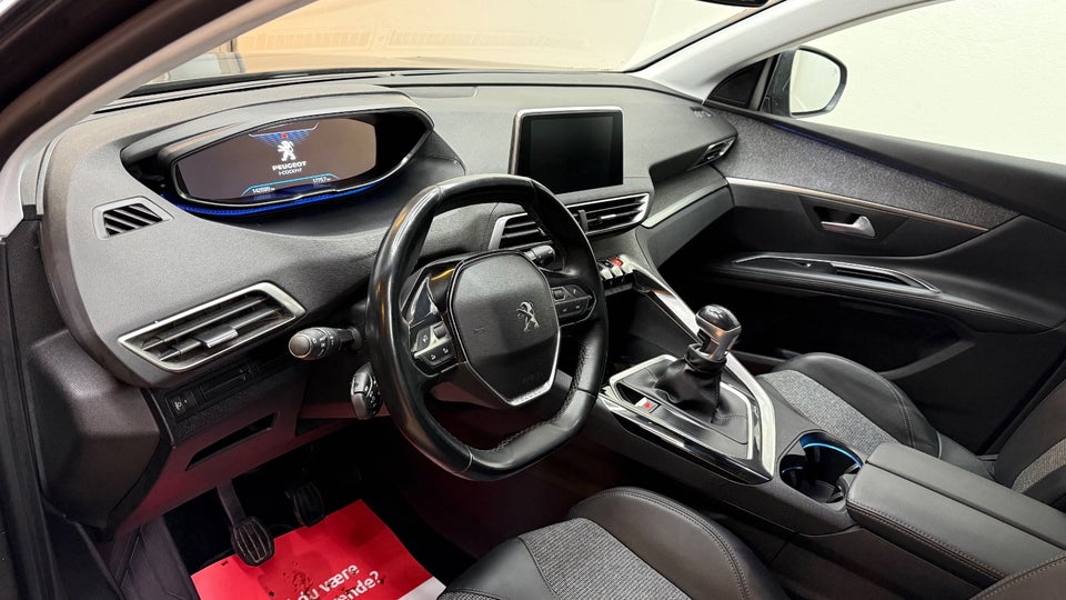 Peugeot 5008 1,5 BlueHDi 130 Allure 7prs 5d