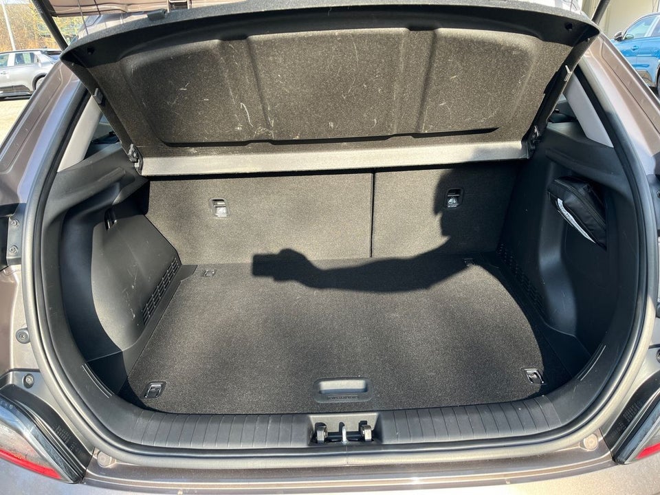 Hyundai Kona 64 EV Essential 5d