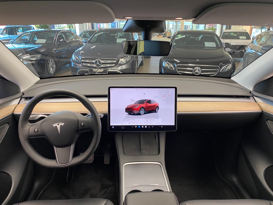 Tesla Model Y Long Range AWD 5d