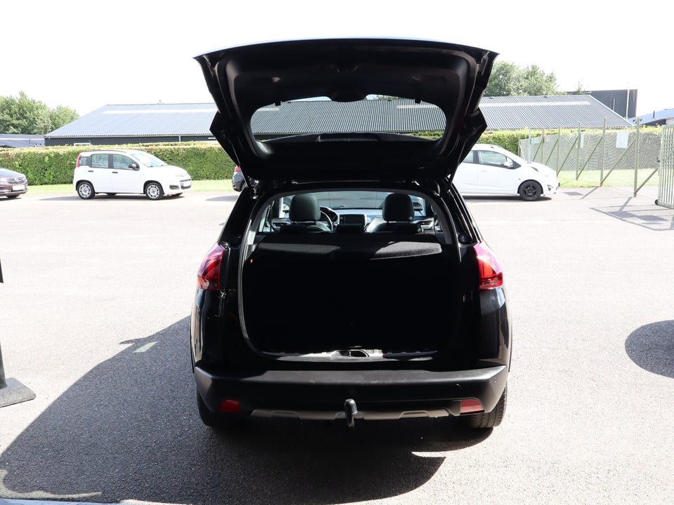 Peugeot 2008 1,2 e-THP 110 Allure Sky 5d