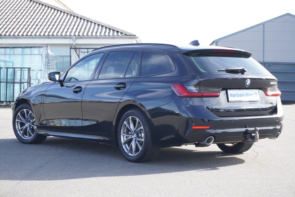 BMW 330e 2,0 Touring Sport Line aut. 5d