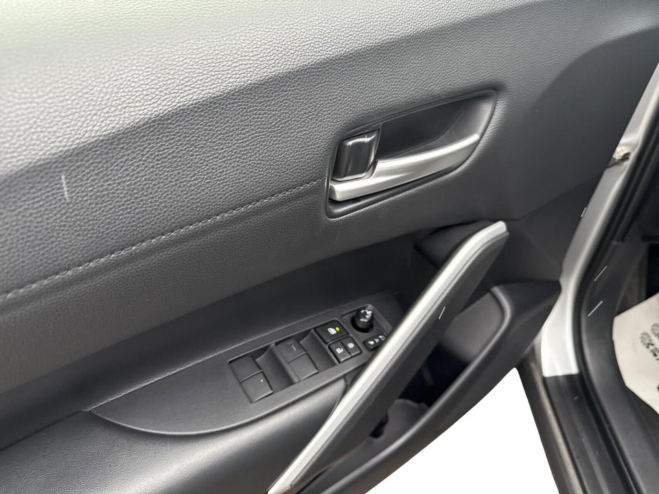 Toyota Corolla Cross 2,0 Hybrid Style Comfort CVT 5d