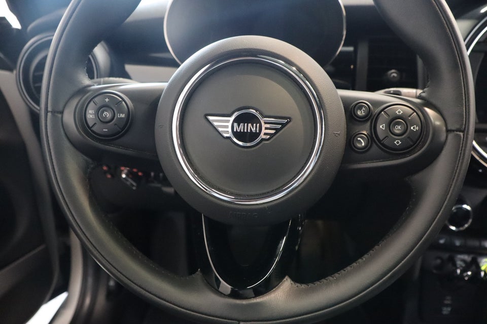 MINI Cooper SE Maximise 3d