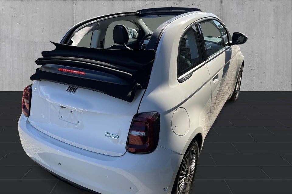 Fiat 500e 42 Icon Cabrio 2d