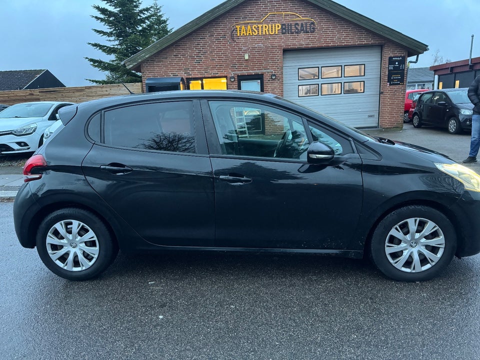 Peugeot 208 1,6 BlueHDi 100 Allure 5d