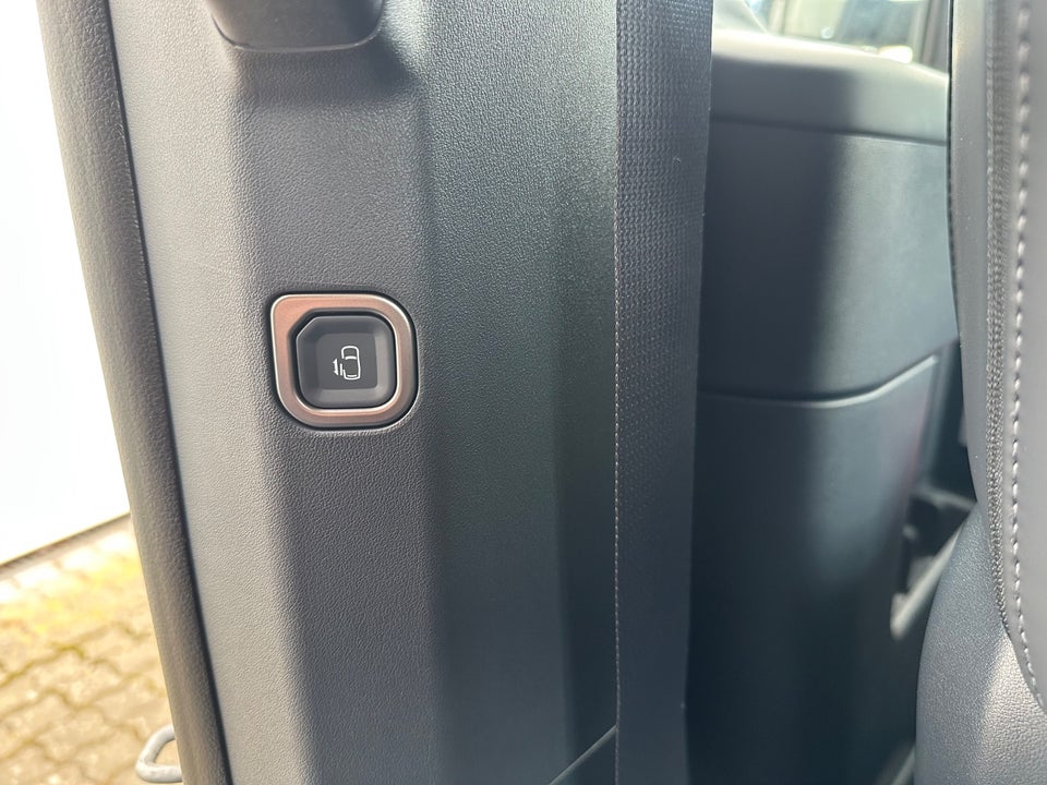 Kia PV5 71 Long Range Upgrade 5d