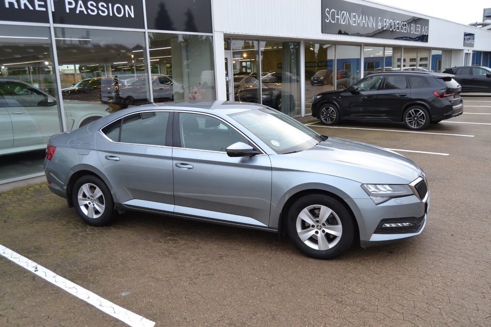 Skoda Superb 2,0 TDi 150 Intro Edition DSG 5d