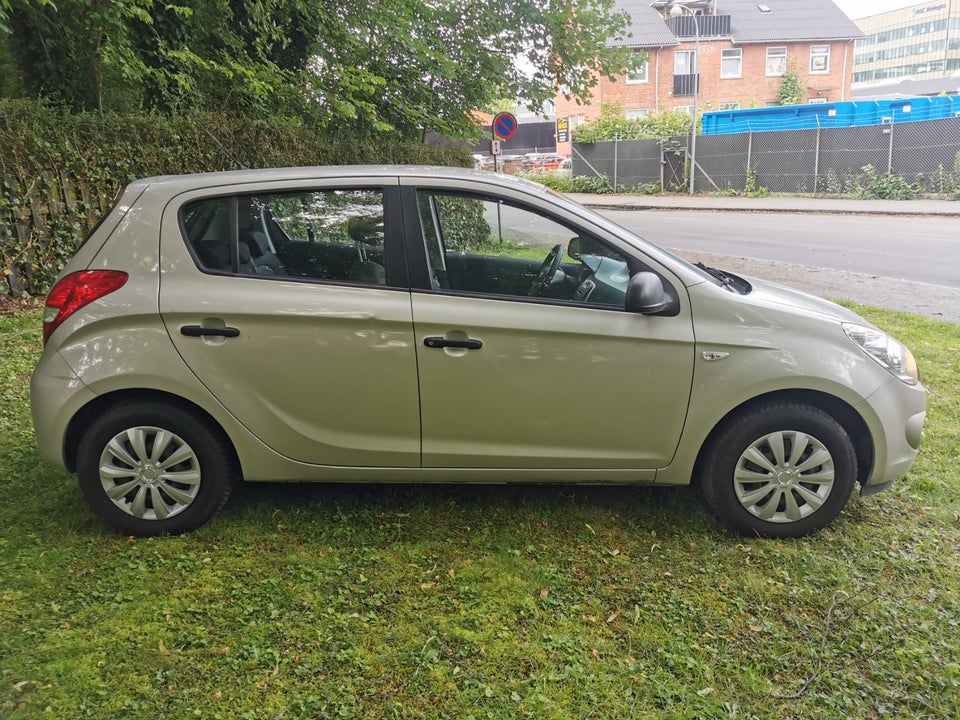 Hyundai i20 1,25 Classic 5d