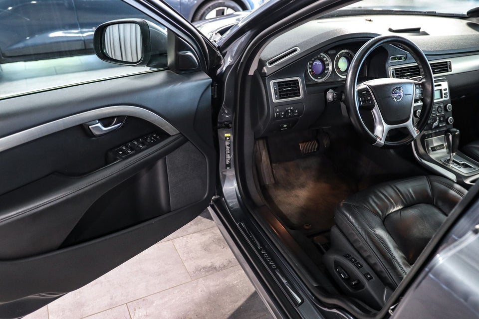 Volvo S80 2,4 D5 205 Summum aut. 4d
