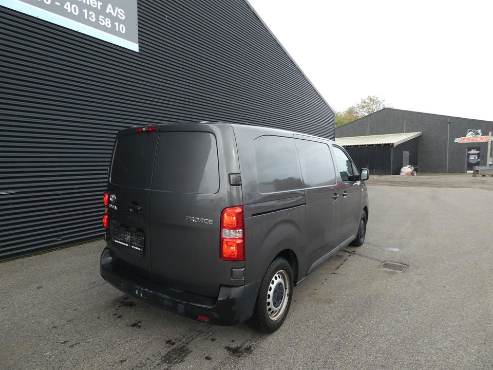 Toyota ProAce 2,0 D 120 Medium Comfort 5d