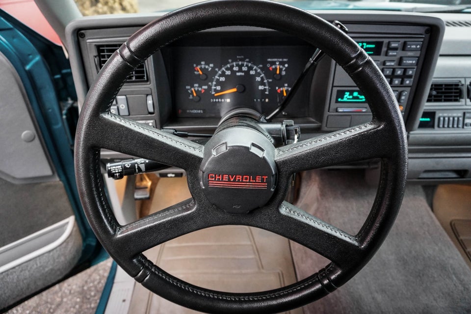 Chevrolet C1500 V8 Pick-up 2d