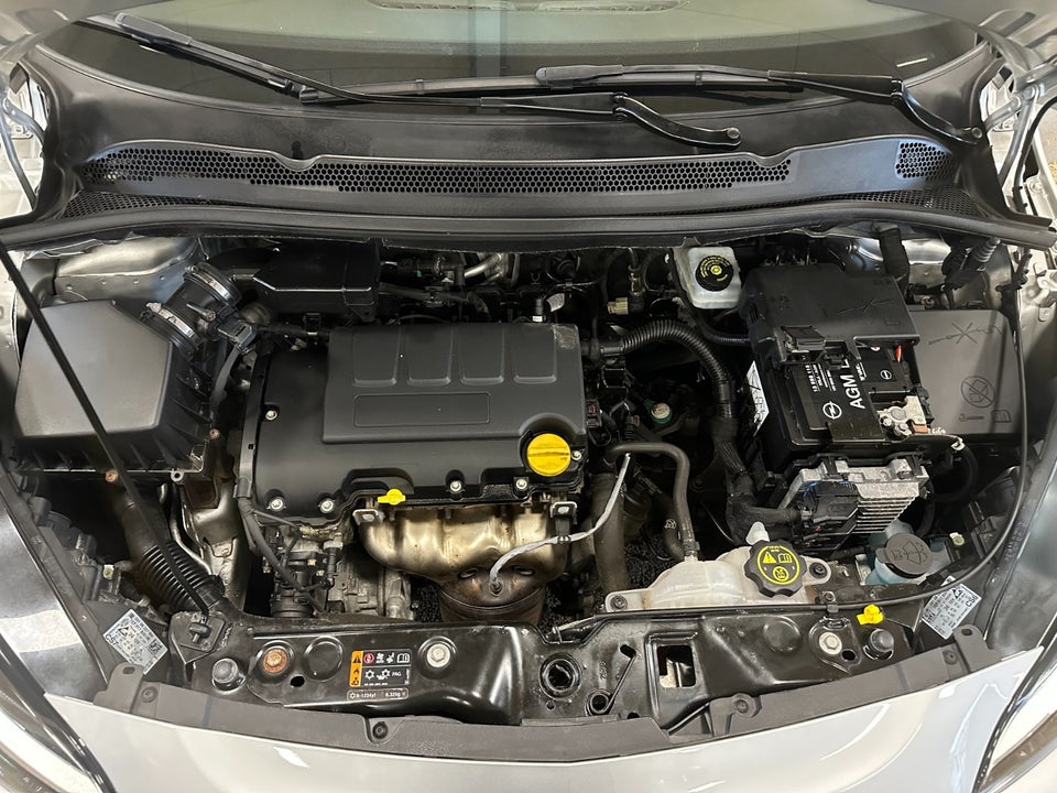 Opel Corsa 1,4 16V Enjoy 5d