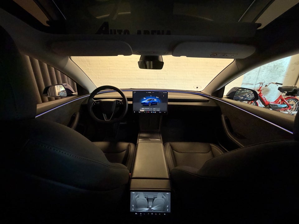 Tesla Model 3 Long Range AWD 4d