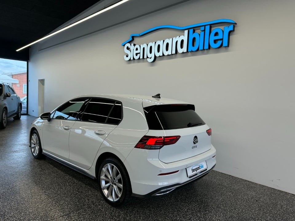 VW Golf VIII 1,4 GTE DSG 5d