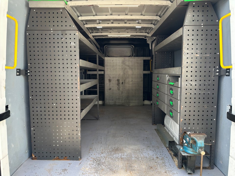 VW Crafter 35 2,0 TDi 140 Kassevogn L3H2