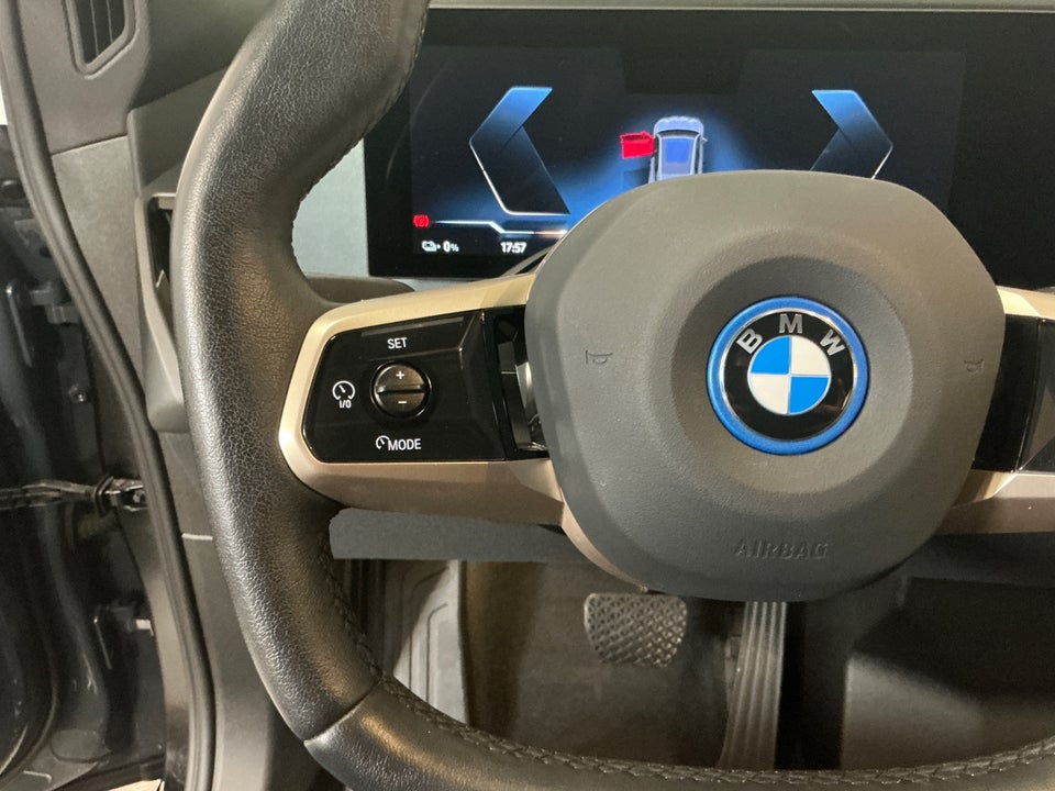 BMW iX xDrive40 Sport 5d