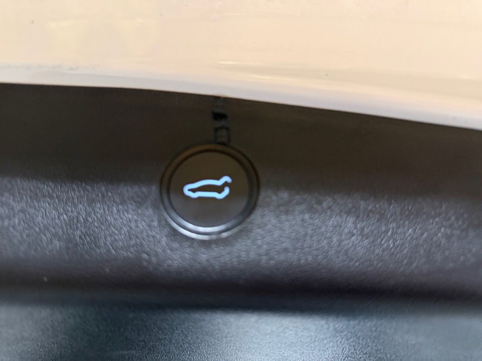 Tesla Model 3 RWD 4d