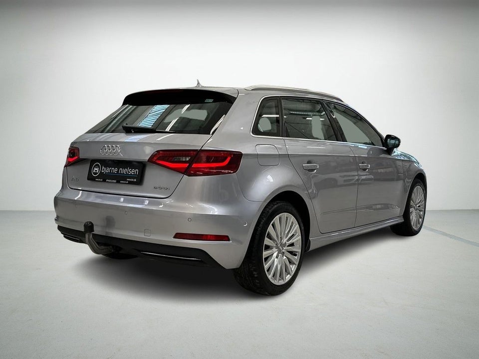 Audi A3 1,4 e-tron Ambition Sportback S-tr. 5d