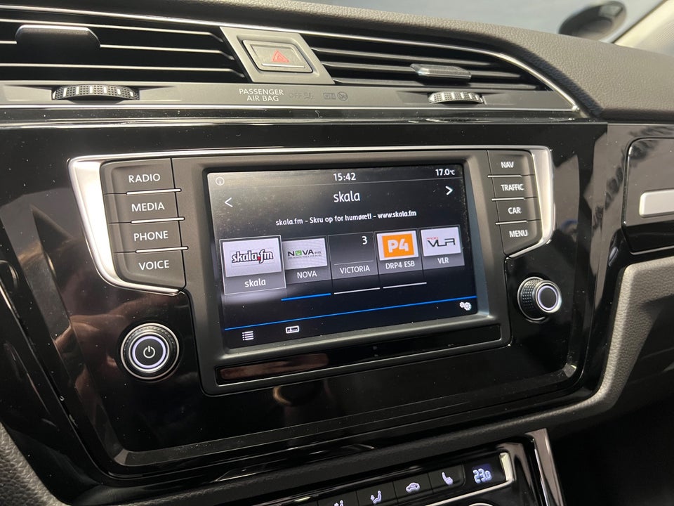 VW Touran 1,6 TDi 115 Highline DSG 7prs 5d