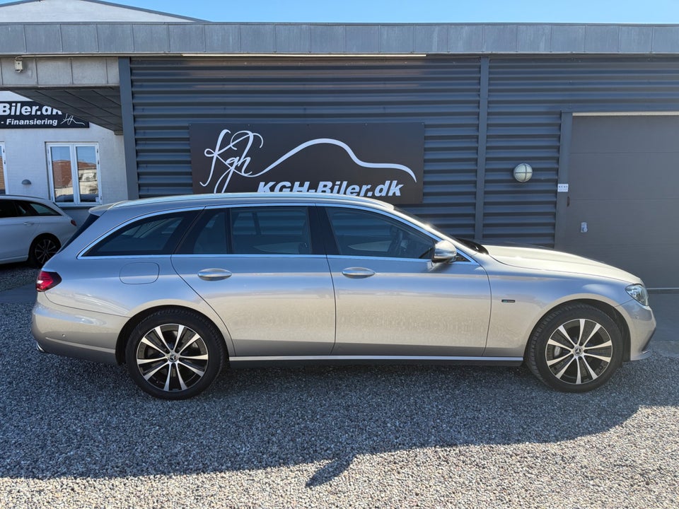 Mercedes E300 de 2,0 Avantgarde stc. aut. 4Matic 5d