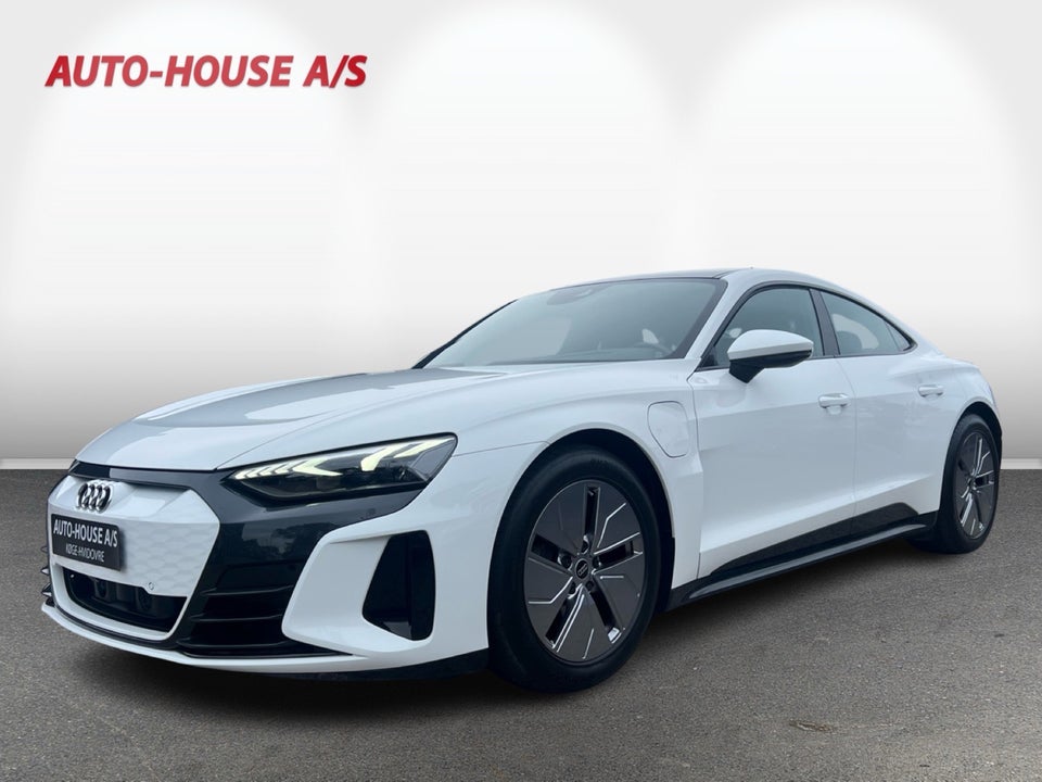 Audi e-tron GT pro quattro 4d