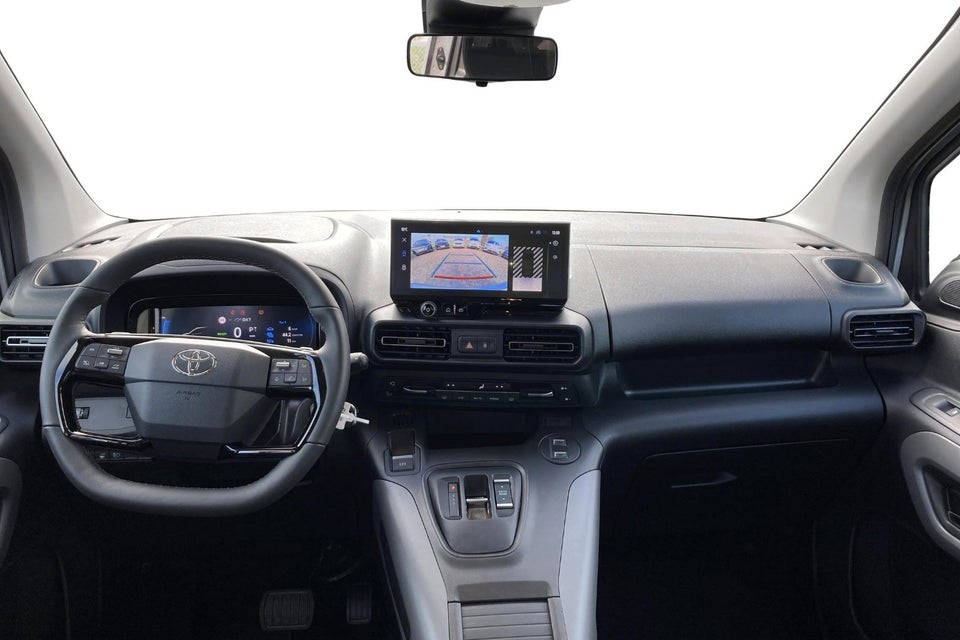 Toyota ProAce City Verso 50 Medium Family 5d