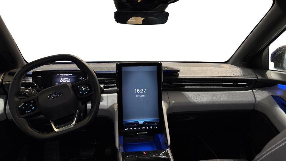 Ford Explorer 84 Premium Extended Range AWD 5d