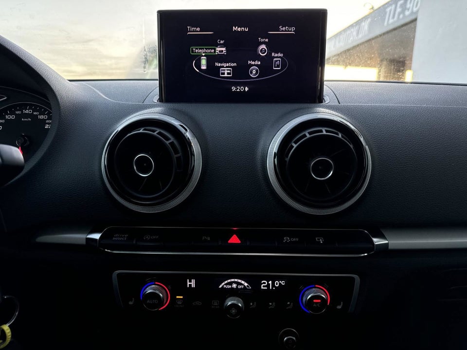 Audi A3 1,8 TFSi 180 Attraction Sportback S-tr. 5d