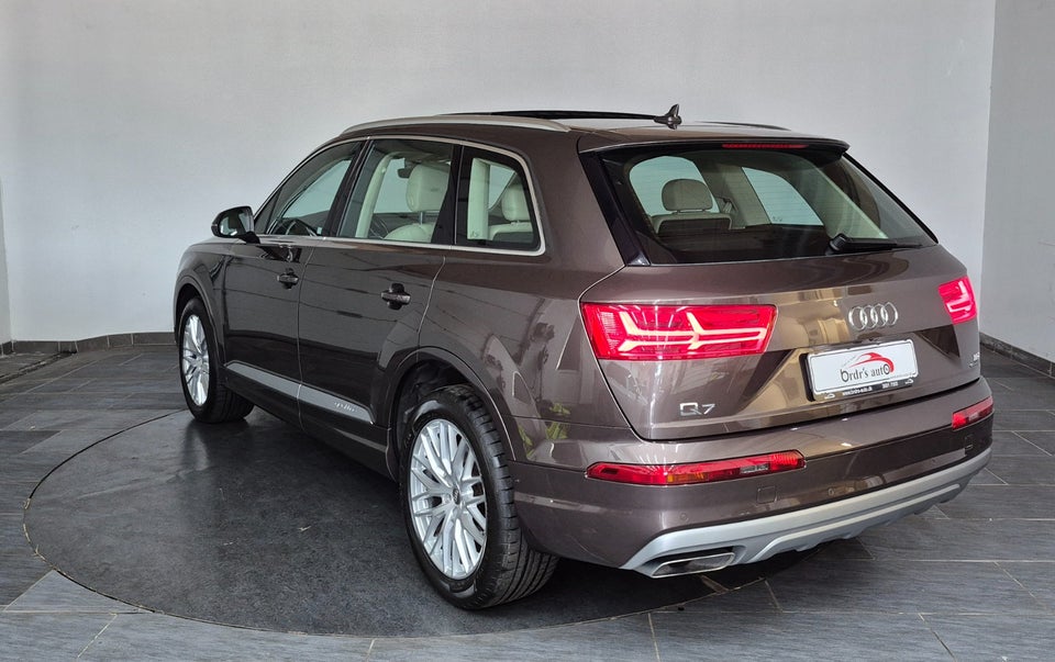 Audi Q7 3,0 TDi 272 quattro Tiptr. 5d