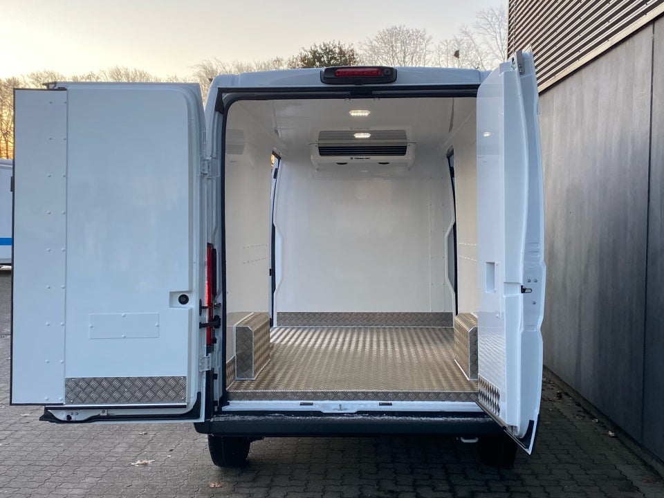Fiat Ducato 35 Maxi 2,2 MJT 180 Kassevogn L3H2 Pro+ aut.