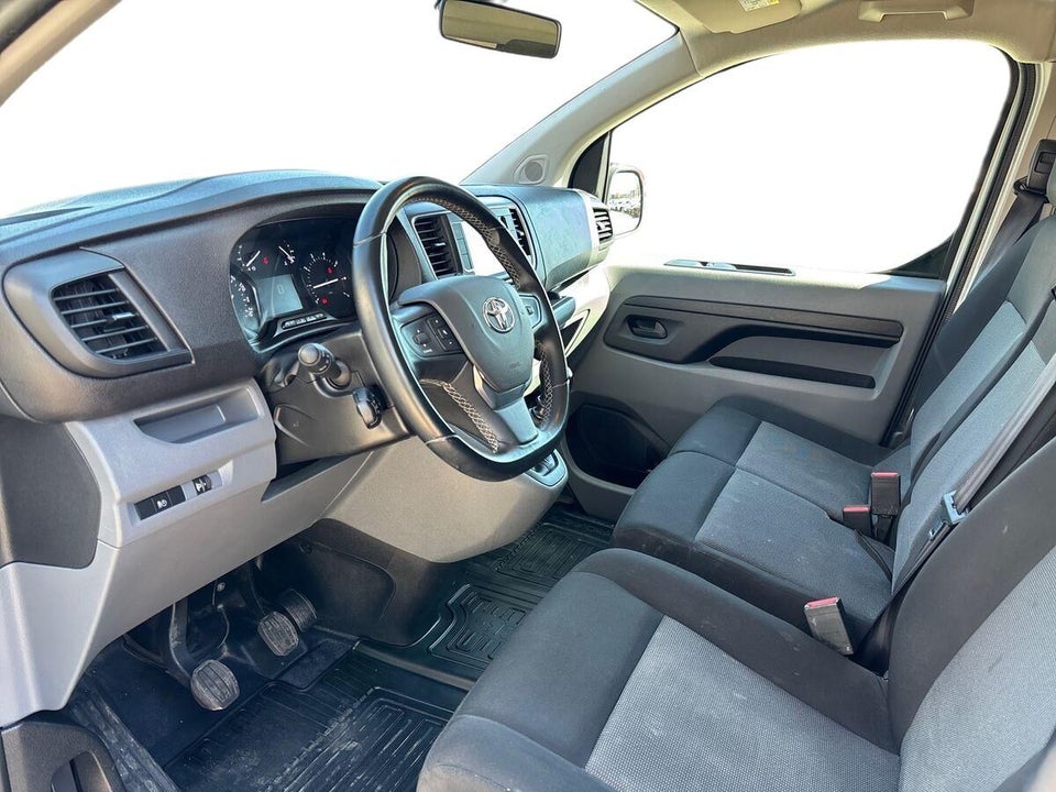 Toyota ProAce 2,0 D 144 Long Comfort Master 5d