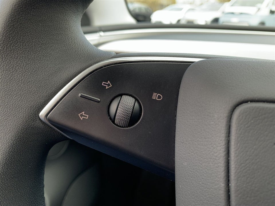 Tesla Model 3 Long Range AWD 4d