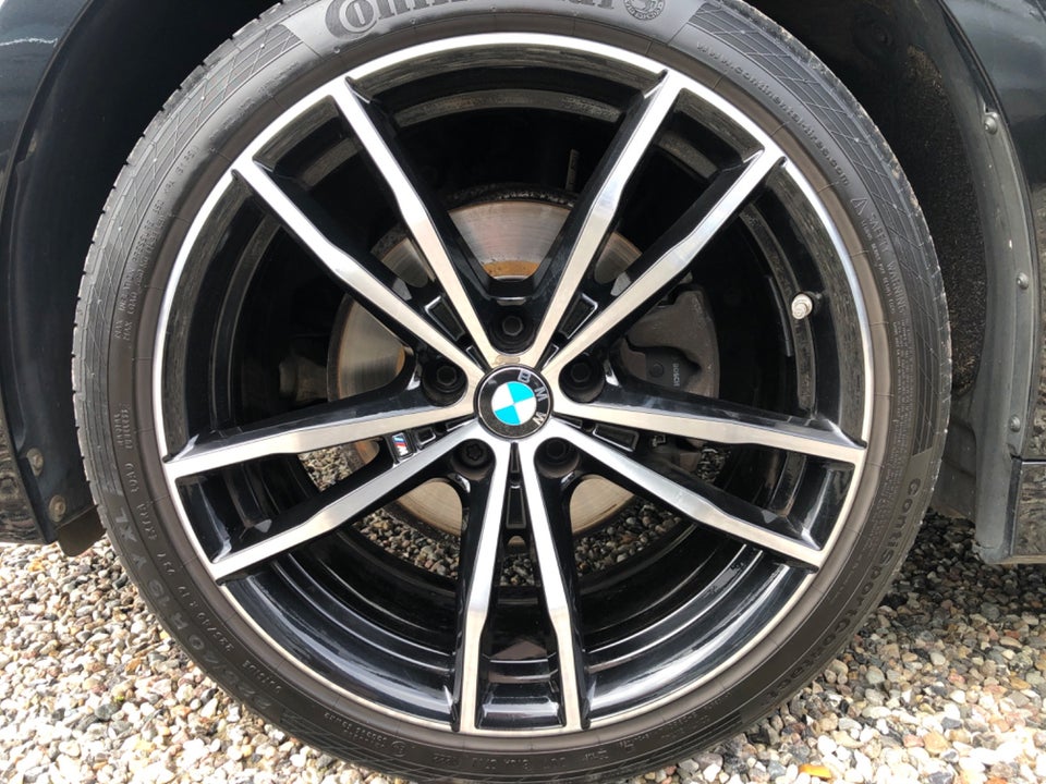 BMW 320i 2,0 Connected aut. 4d