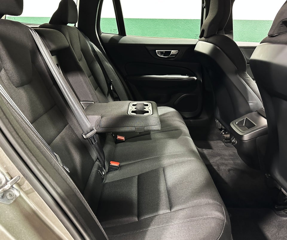 Volvo V60 2,0 D4 190 Momentum aut. 5d