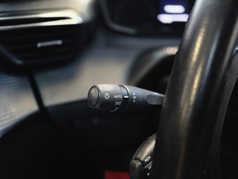 Peugeot 208 1,2 PureTech 75 Prime 5d