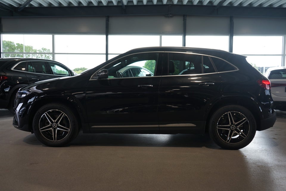 Mercedes EQA300 AMG Line 4Matic 5d