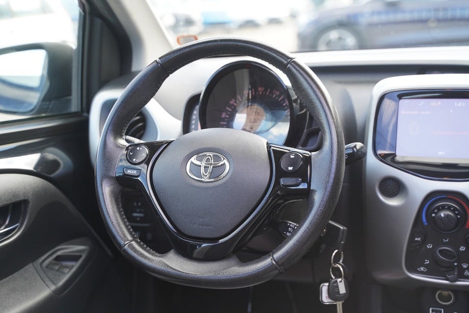 Toyota Aygo 1,0 VVT-i x-sky 5d