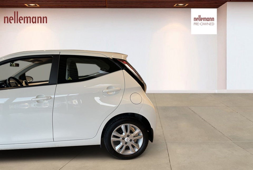 Toyota Aygo 1,0 VVT-i x-play 5d