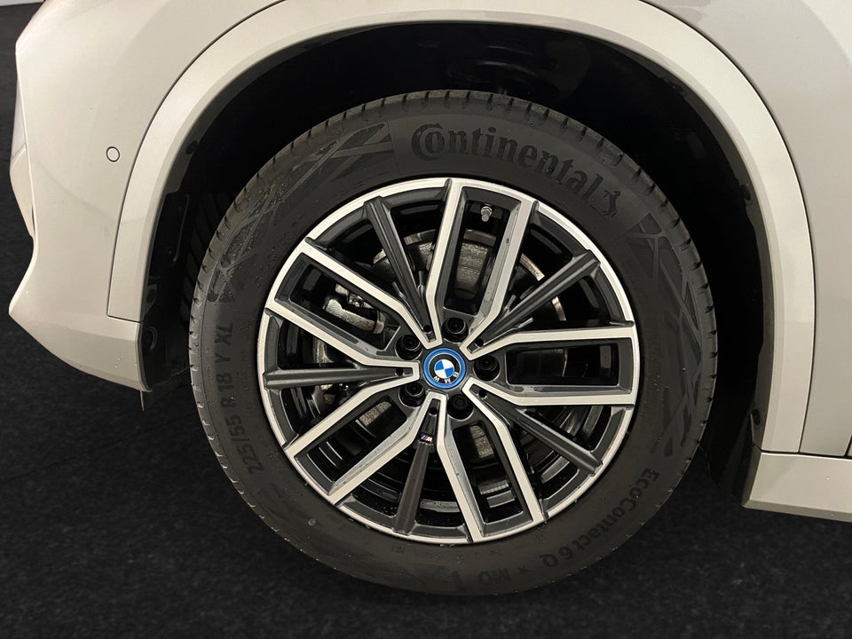 BMW iX1 xDrive30 X-Line 5d