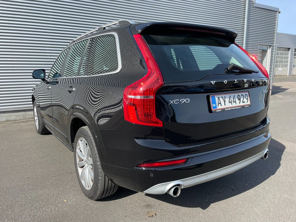 Volvo XC90 2,0 D5 225 Momentum aut. AWD 7prs 5d