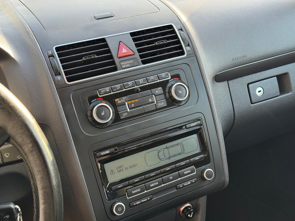 VW Touran 1,6 TDi 105 Comfortline BMT Van 5d