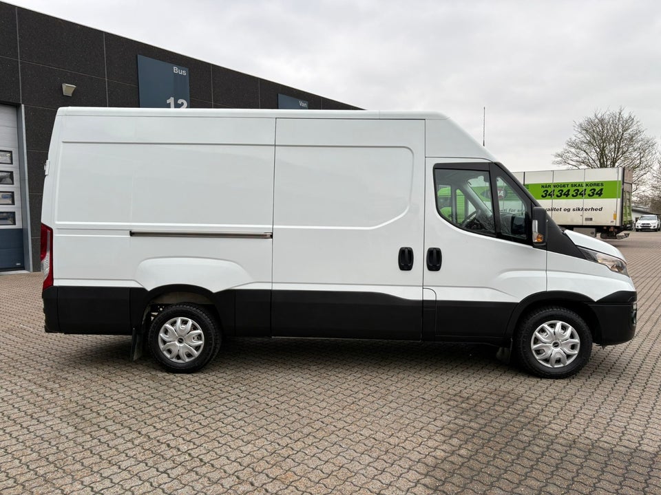 Iveco Daily 2,3 35C14 12m³ Van AG8