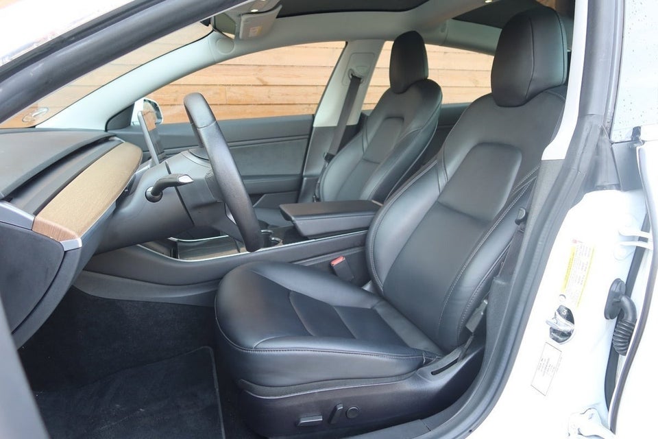 Tesla Model 3 Performance AWD 4d