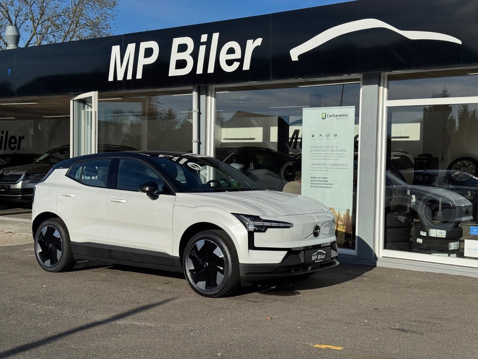 Volvo EX30 Extended Range Plus 5d