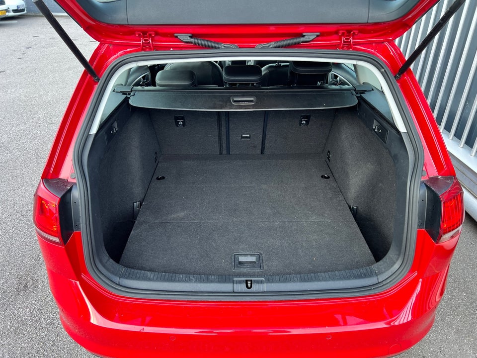 VW Golf VII 1,6 TDi 110 Comfortline Variant DSG BM 5d